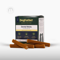 Dogfather Dental Sticks för hundar sedd snett framifrån med tuggpinnarna synliga.